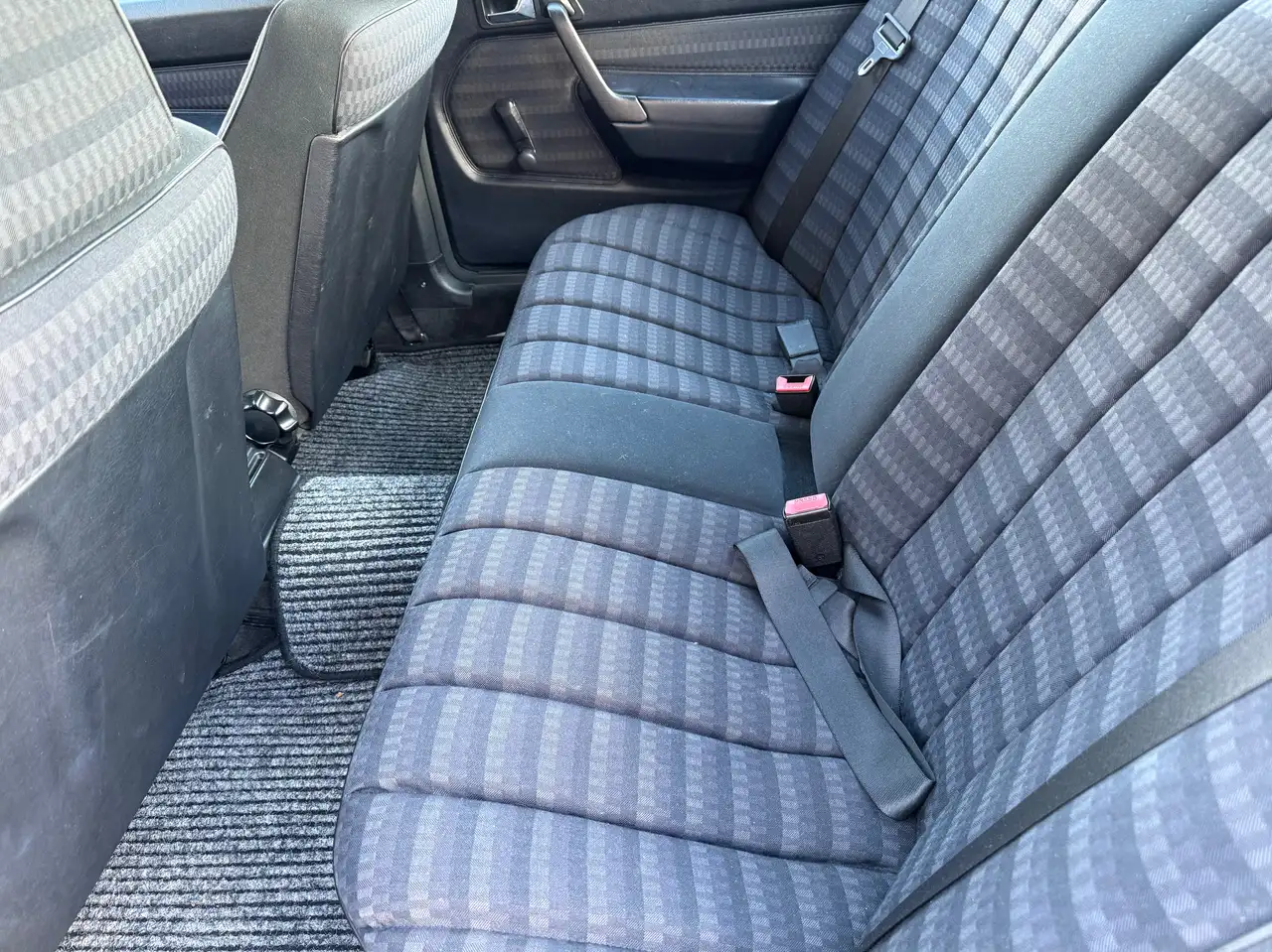 Mercedes-Benz 190E 2.0, foto 10