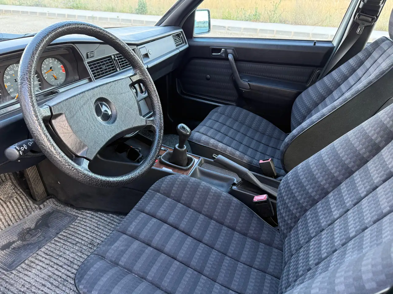 Mercedes-Benz 190E 2.0, foto 7