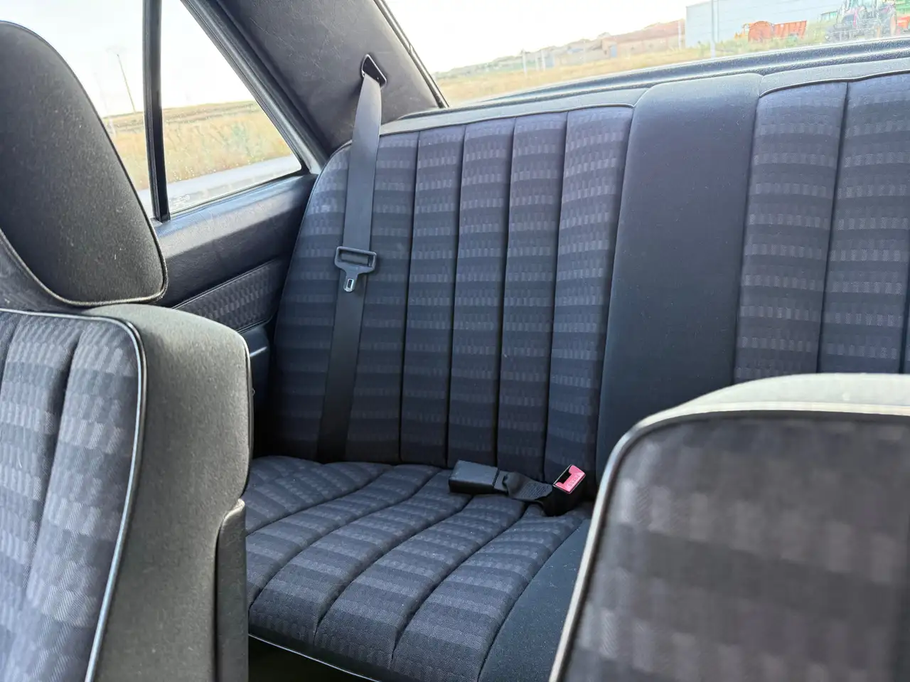 Mercedes-Benz 190E 2.0, foto 9