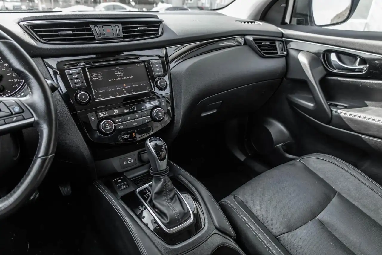 Nissan Qashqai снимка Nissan Qashqai