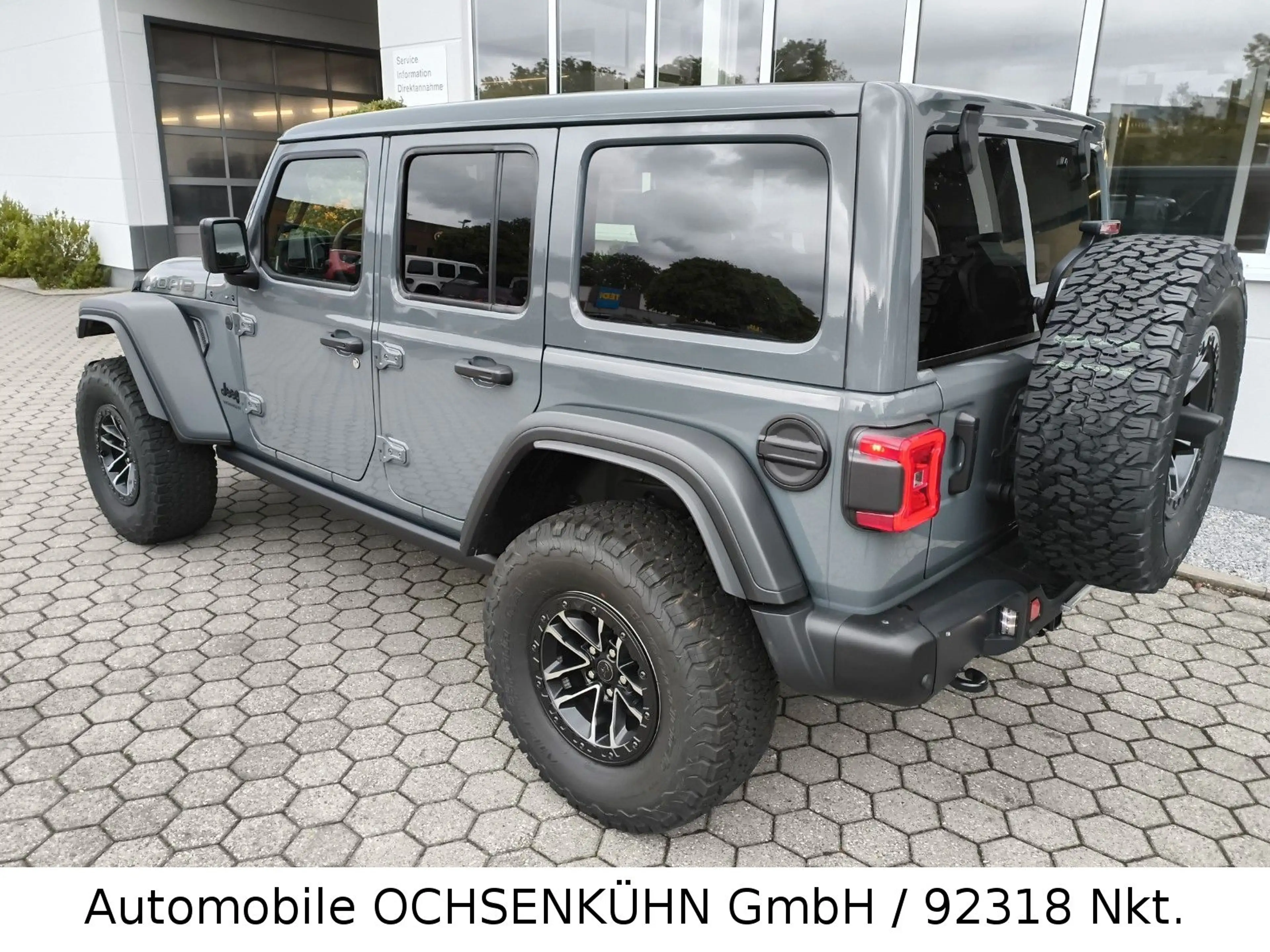 Jeep Wrangler MOAB 392 6.4 V8 / Hardtop — photo 2