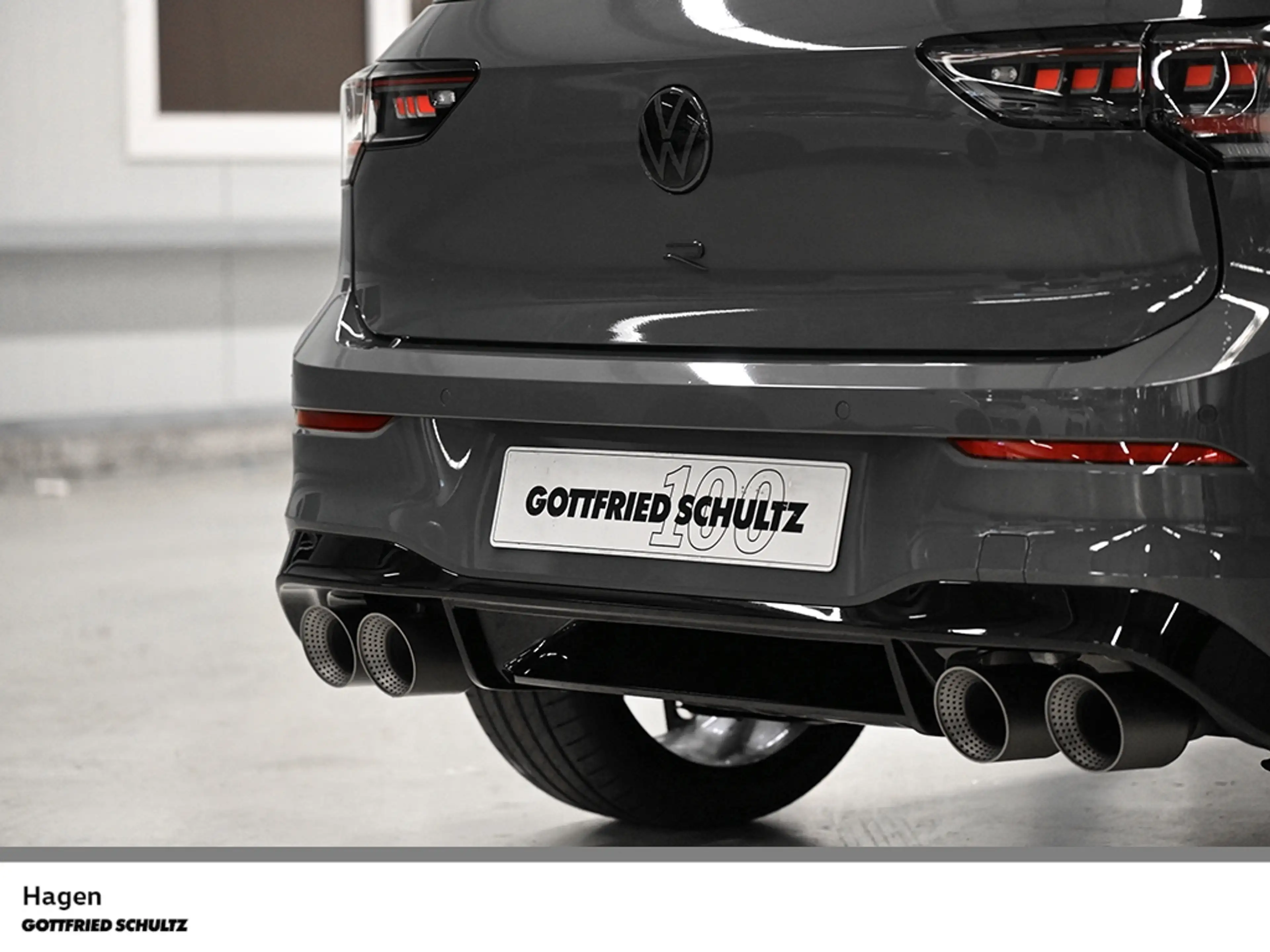 Volkswagen Golf R 2 0 l TSI 4x4 DSG — photo 7