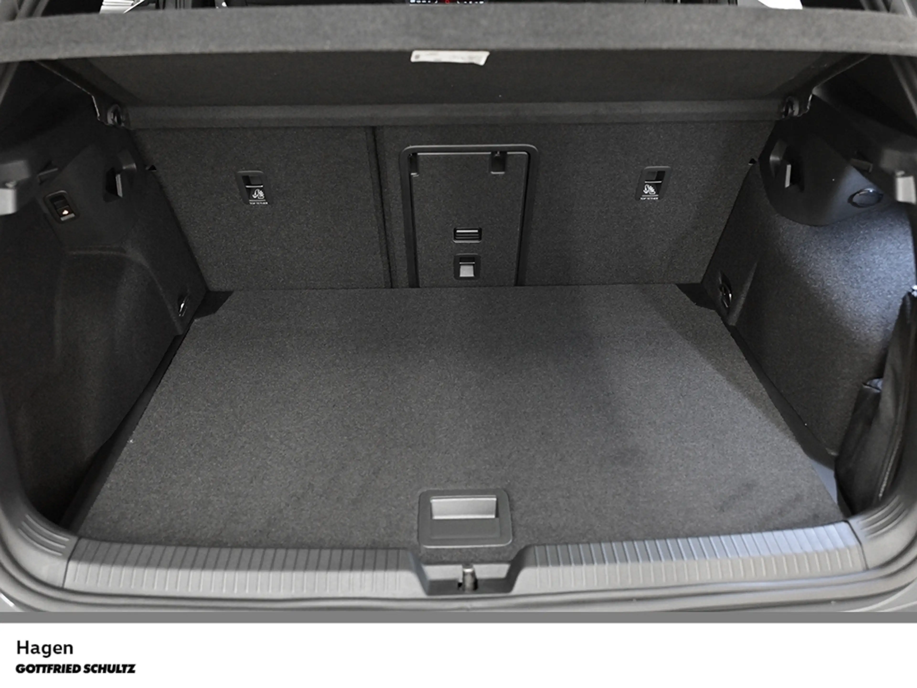 Volkswagen Golf R 2 0 l TSI 4x4 DSG — photo 8