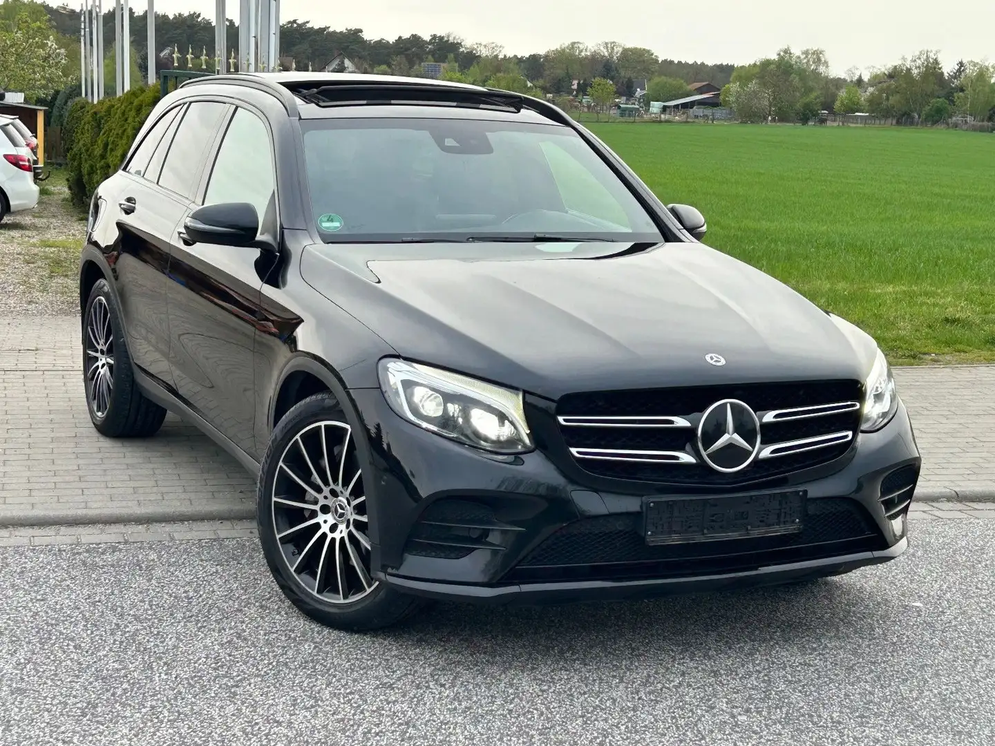 Mercedes-Benz GLC 350 d 4Matic 2x AMG Night Pano Comand 20 " Negro - 2