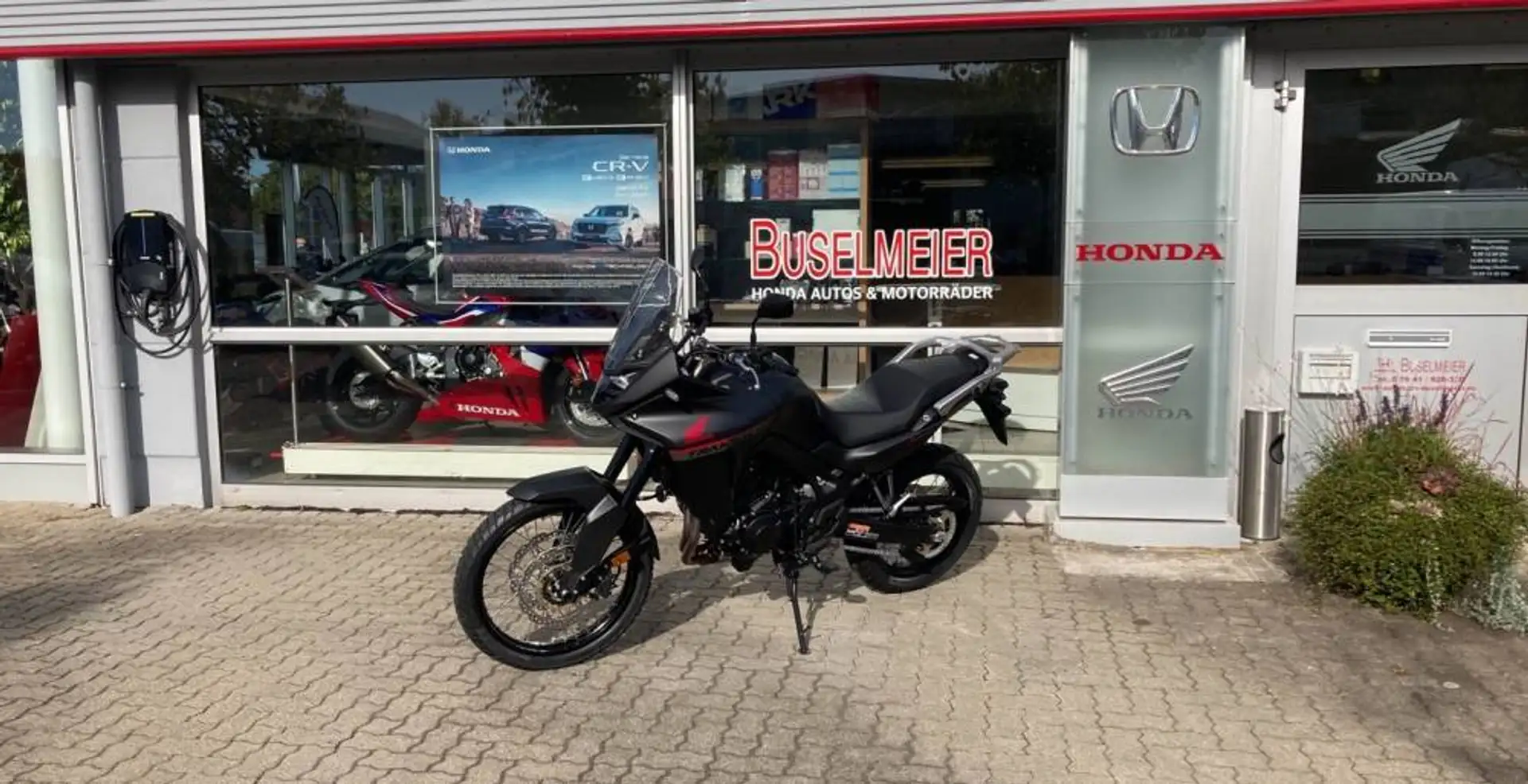 Honda Transalp 750 Fekete - 1