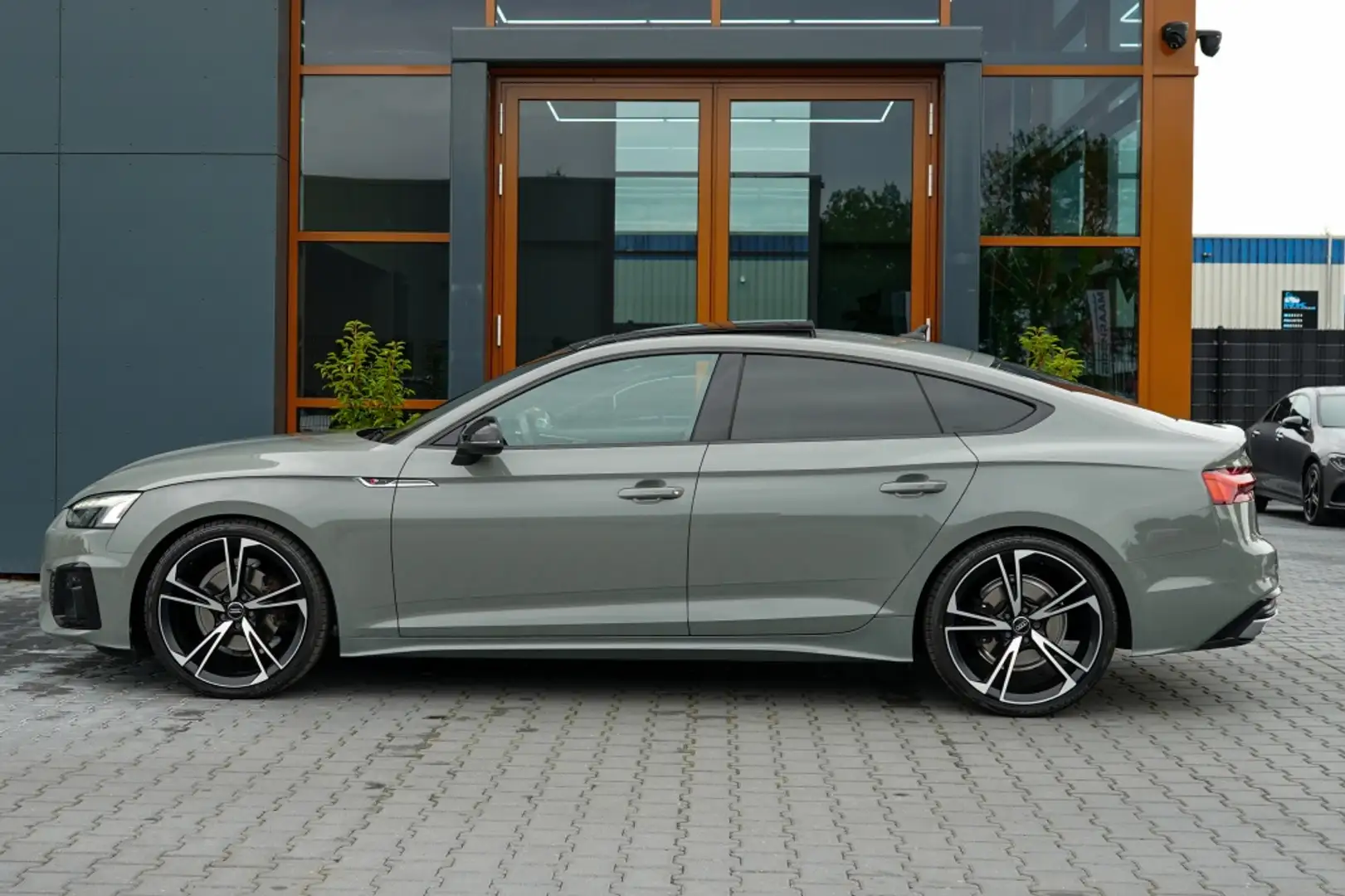 Audi A5 Sportback 35 TFSI S edition | 3X S-Line | Pano | M Grijs - 2