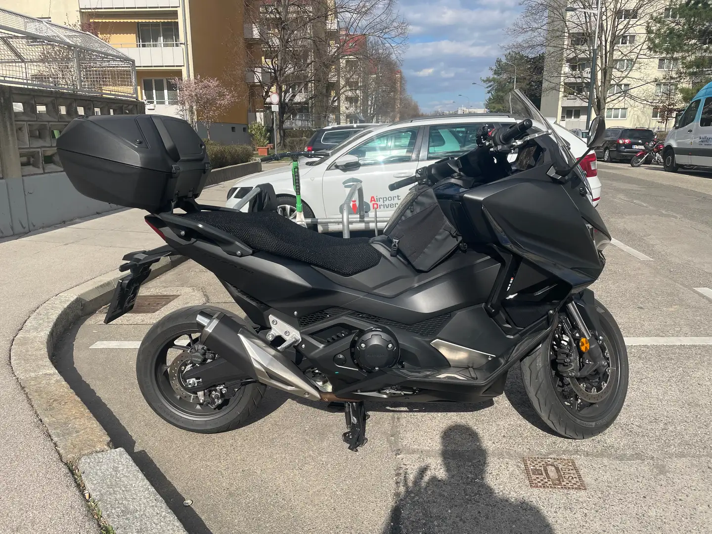 Honda Forza 750 Negro - 2
