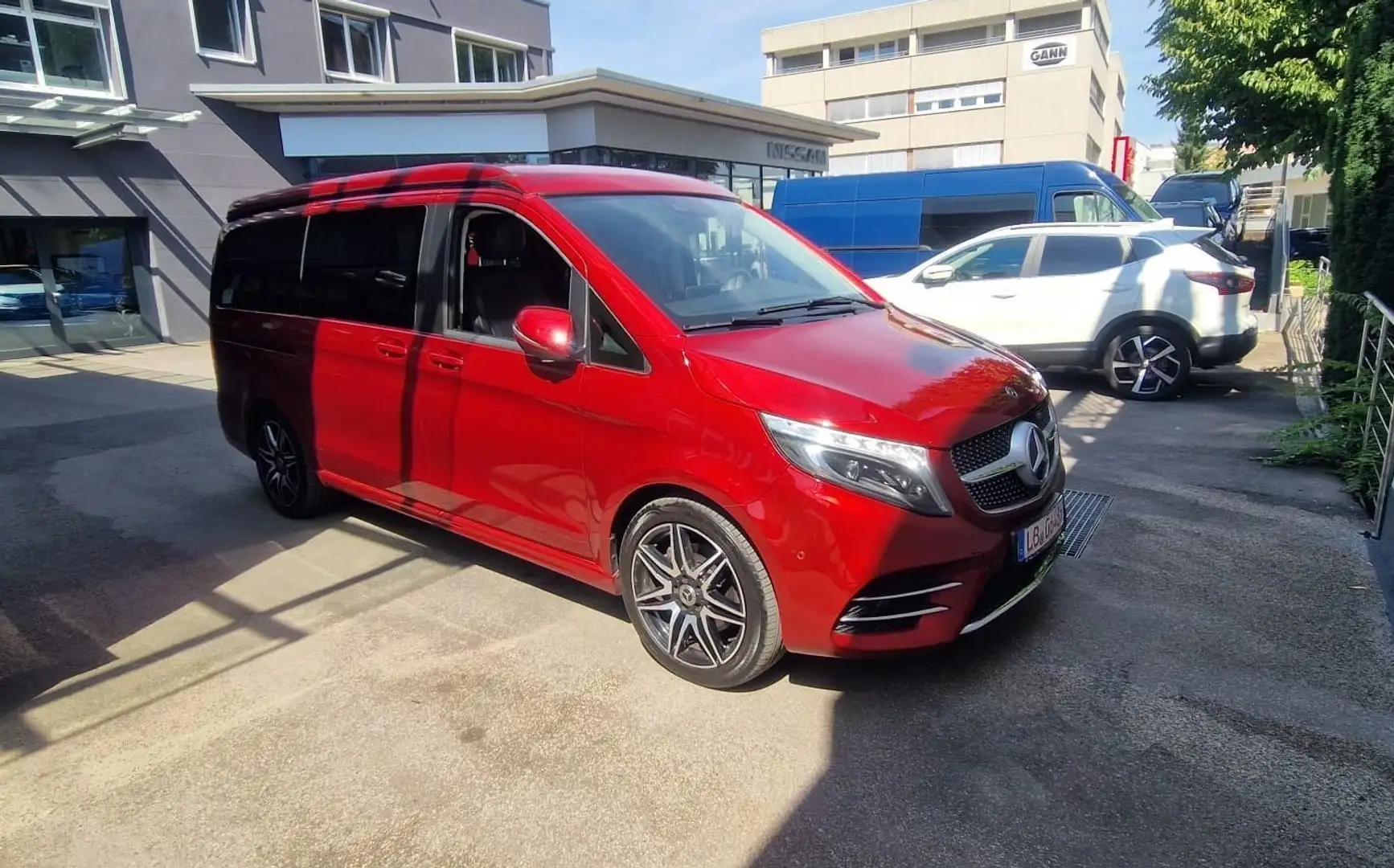 Mercedes-Benz V 300 d lang 4Matic 9G-TRONIC Edition Rot - 2
