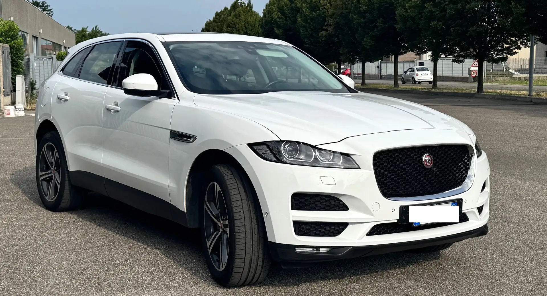 Jaguar F-Pace F-Pace 2015 2.0d Prestige awd 180cv auto Wit - 2