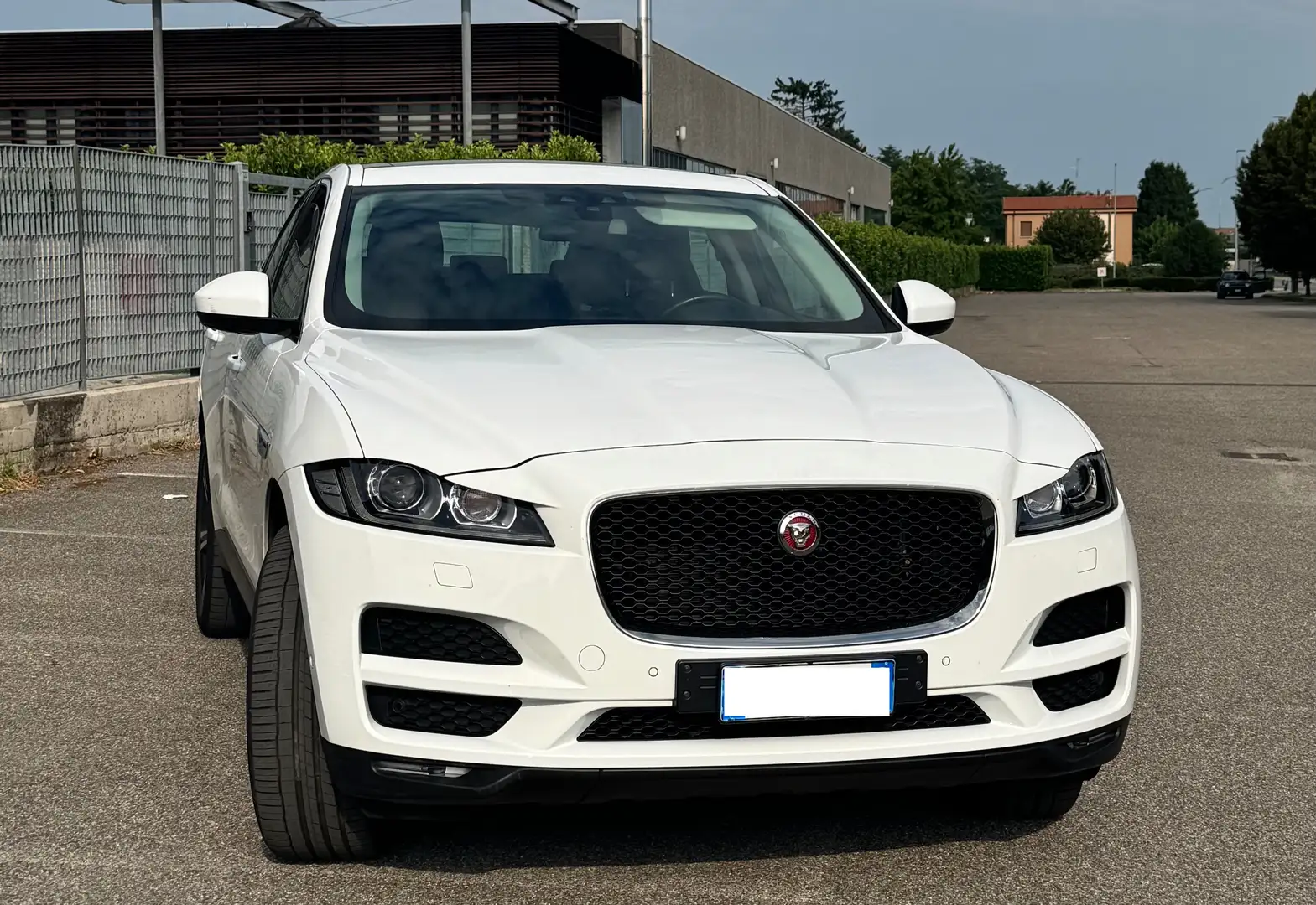 Jaguar F-Pace F-Pace 2015 2.0d Prestige awd 180cv auto Wit - 1