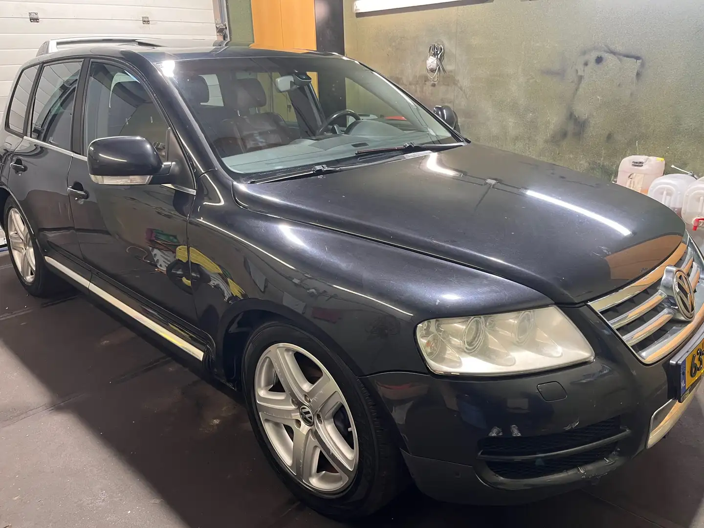 Volkswagen Touareg 5.0 V10 TDI Defect Nero - 2