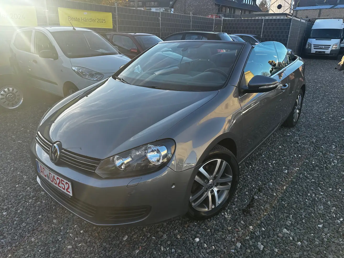 Volkswagen Golf Cabriolet *EINPARKASSISTENT /SCHECKHEFTGEPFLEGT /TÜV NEU* Grau - 1