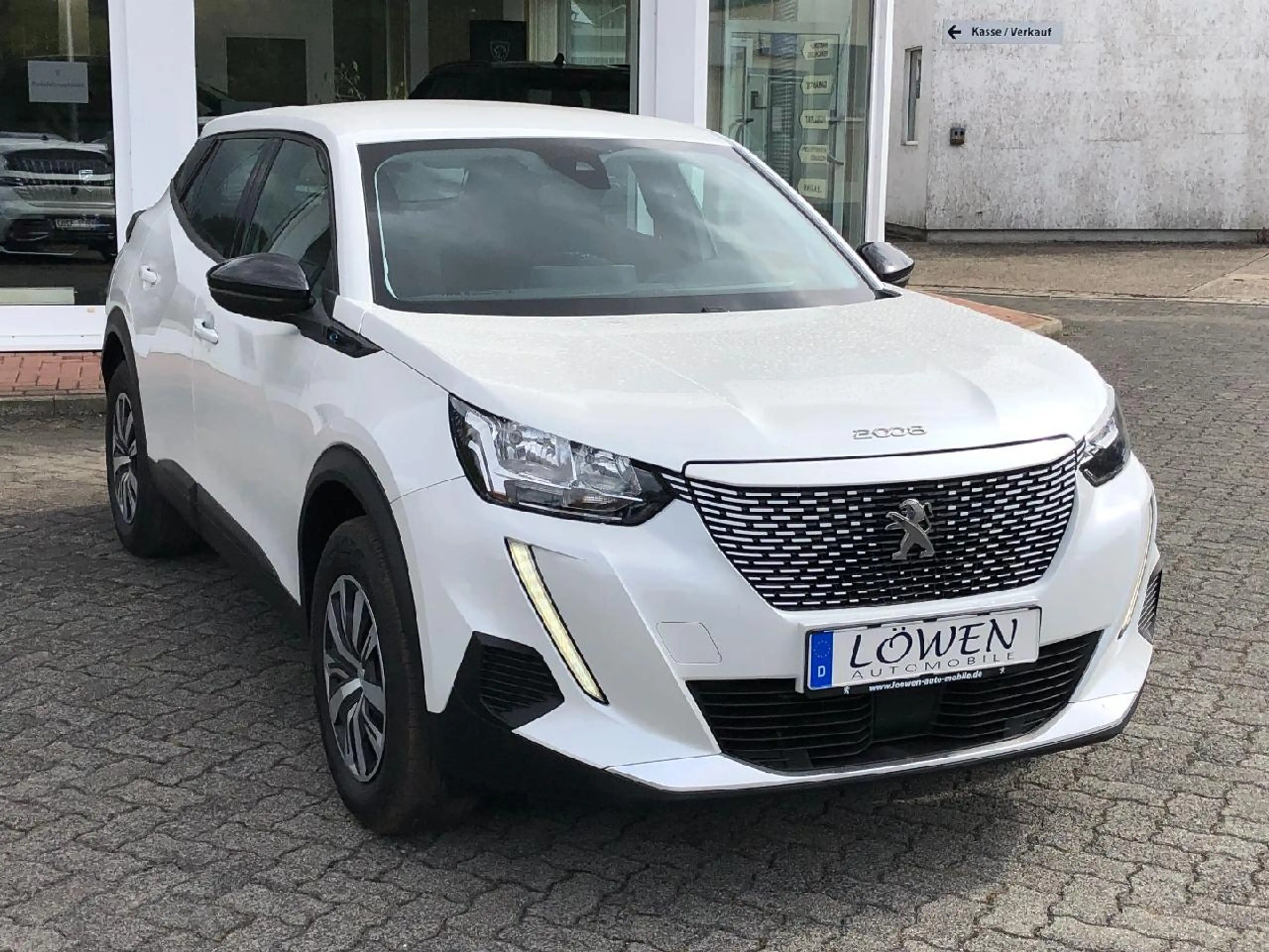 Peugeot e-2008 e- Active — photo 5