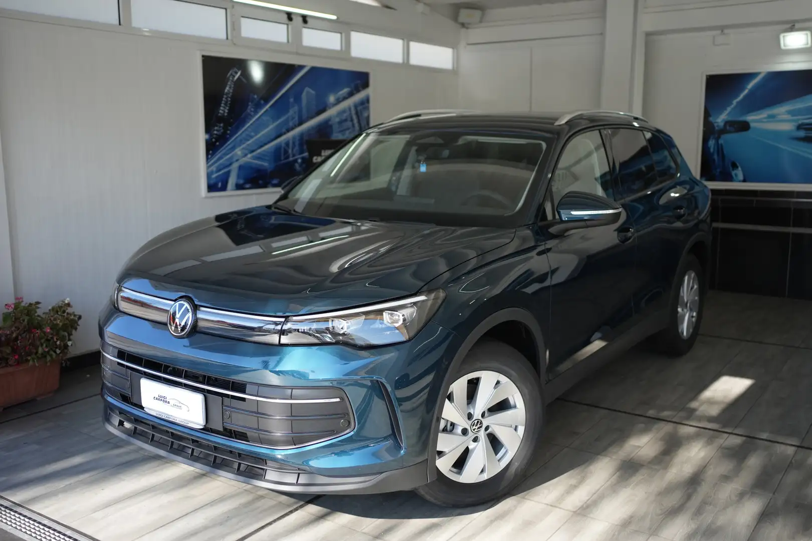 Volkswagen Tiguan 1.5 eTSI 130 CV ACT DSG Edition Plus Verde - 1