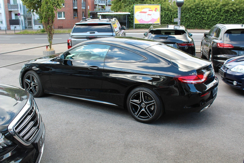 Mercedes-Benz C 300 AMG LINE+4 MATIC+PANO+BURMESTER+LED+KAMERA — photo 9