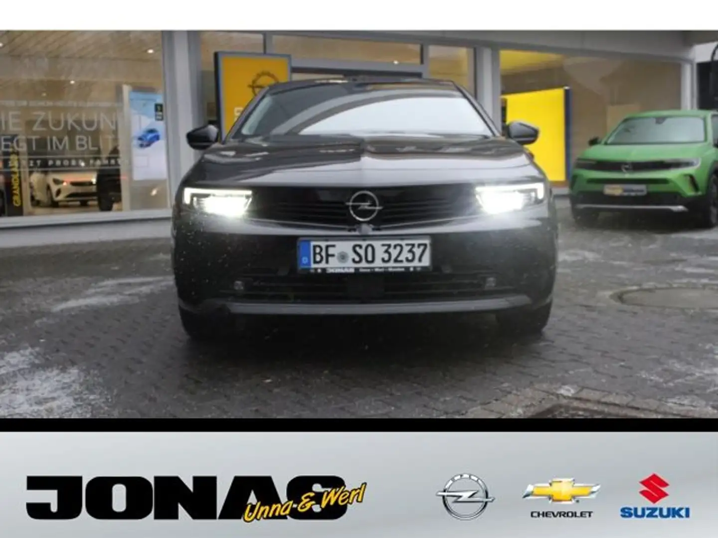 Opel Astra Elegance 1.2T NAVI 180°R-Kamera Sitzheizun Schwarz - 2