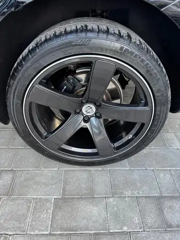 Porsche Macan view 17
