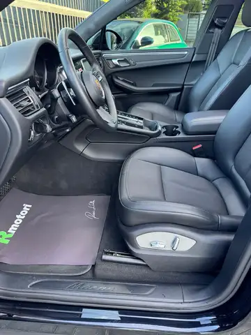 Porsche Macan view 7