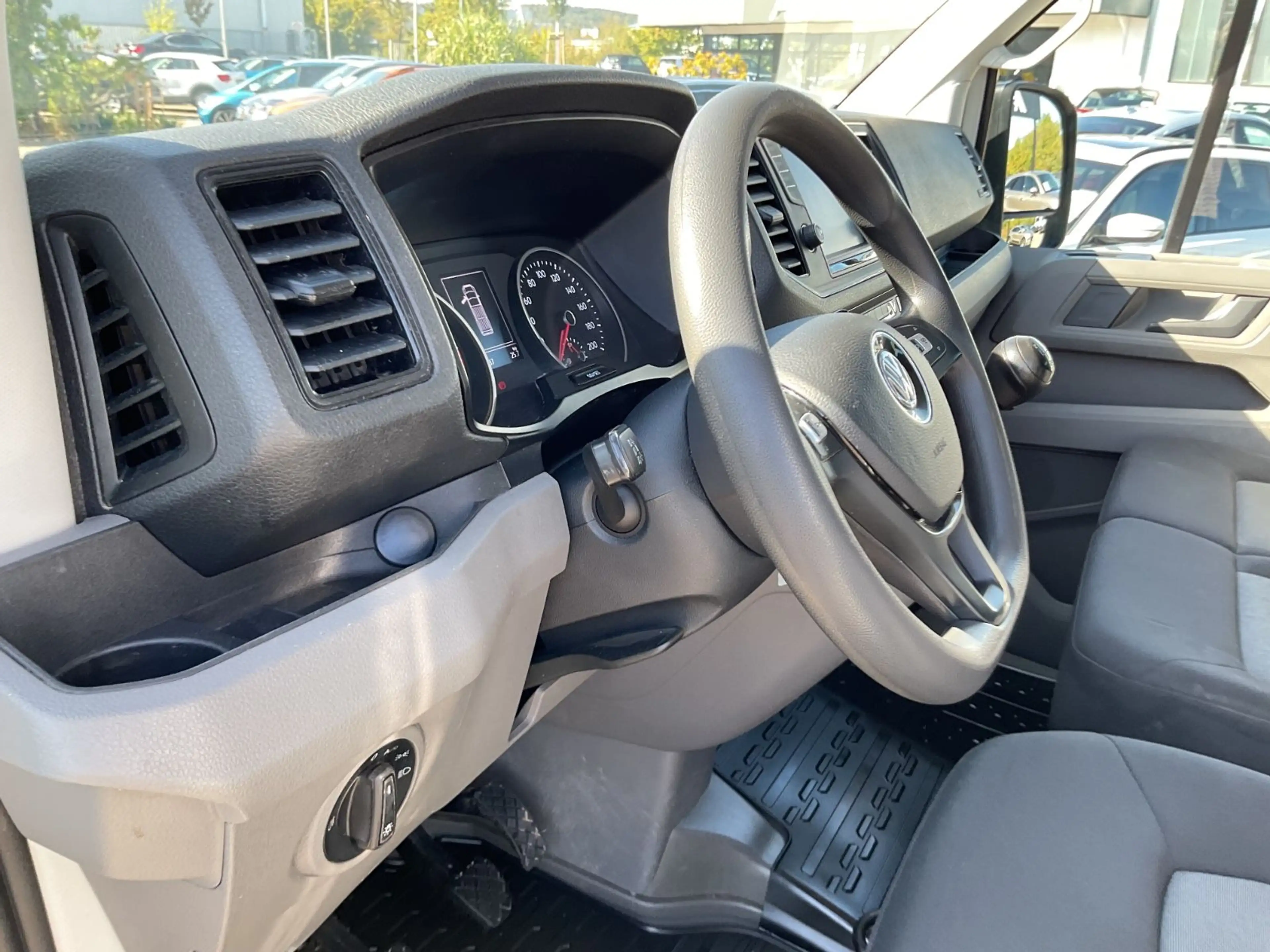 Volkswagen Crafter PLUS 35 mittel AHK LED Navi 7-Sitzer — photo 9