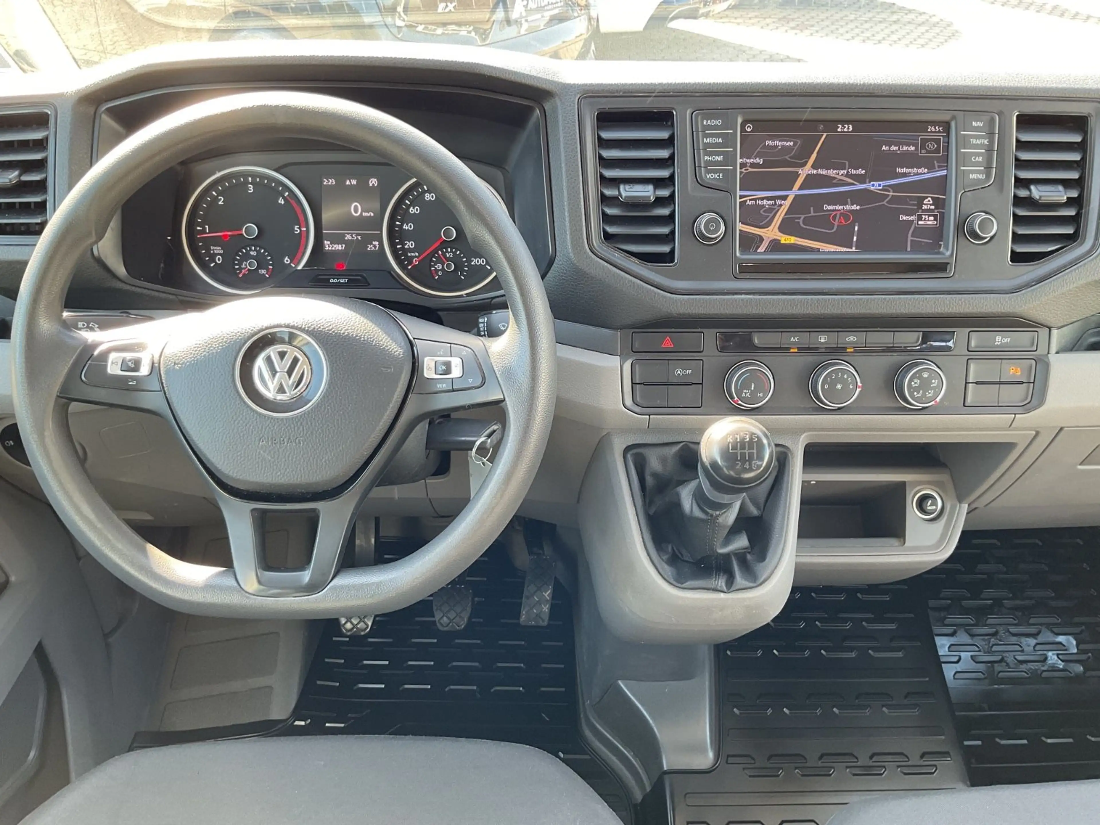 Volkswagen Crafter PLUS 35 mittel AHK LED Navi 7-Sitzer — photo 11