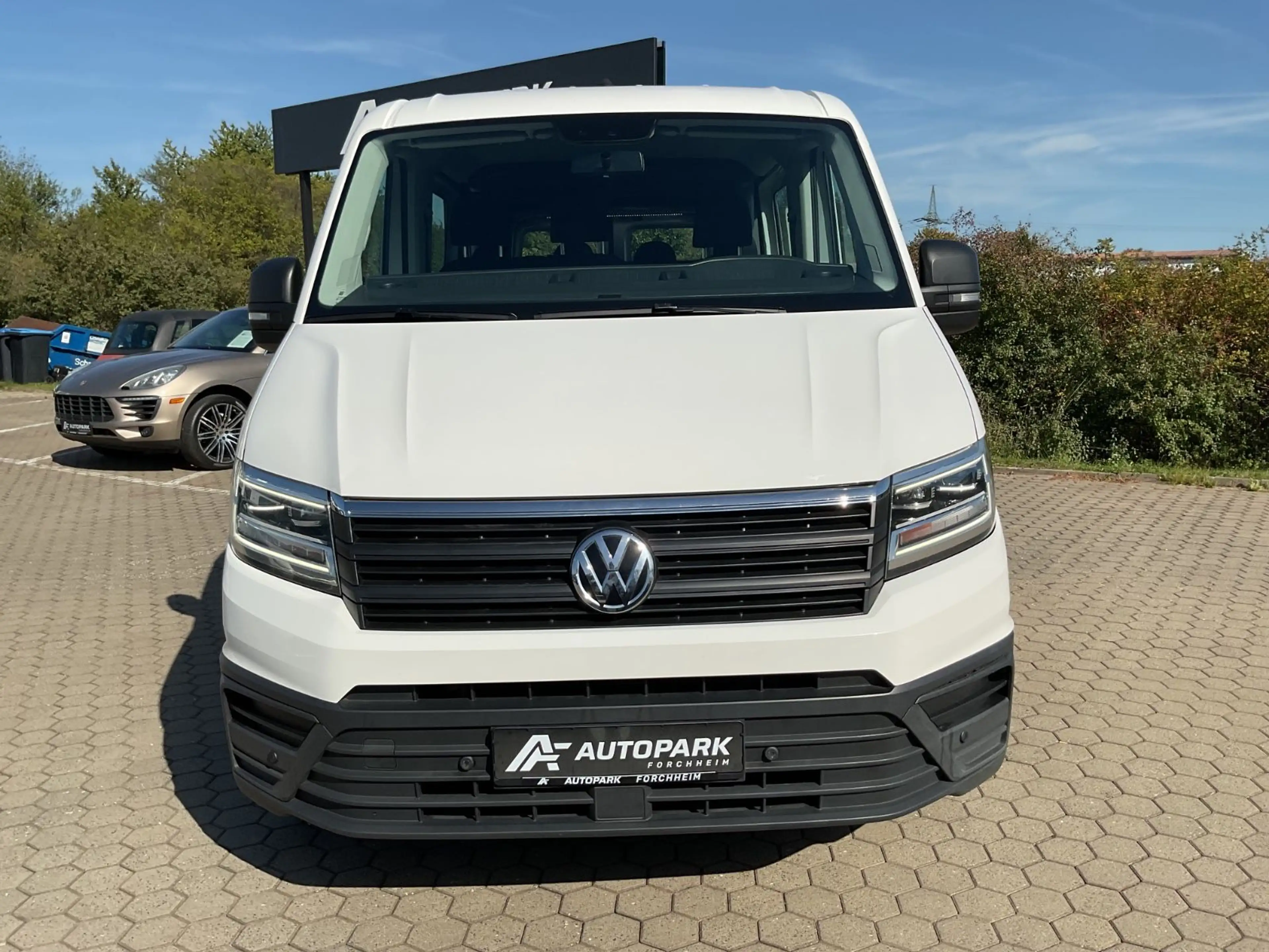 Volkswagen Crafter PLUS 35 mittel AHK LED Navi 7-Sitzer — photo 2