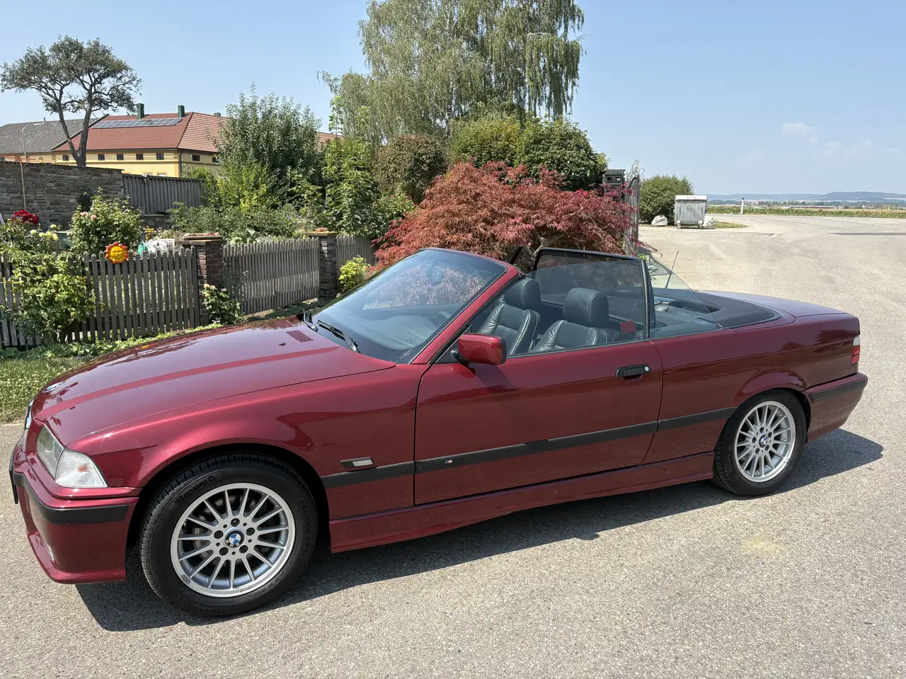 BMW 320i Cabrio, foto 1