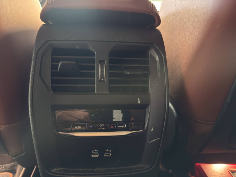 BMW 330 Touring 330eAS PHEV 50 jahre led pdc camera headup trekhaak pano btw... — photo 16