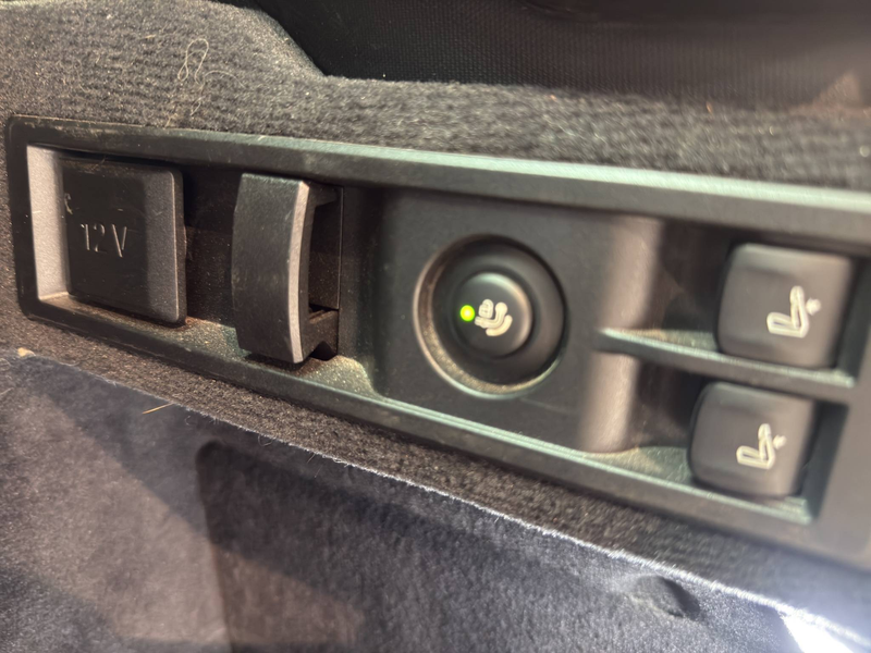 BMW 330 Touring 330eAS PHEV 50 jahre led pdc camera headup trekhaak pano btw... — photo 22