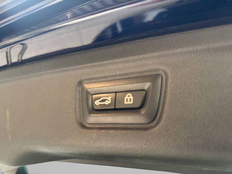 BMW 330 Touring 330eAS PHEV 50 jahre led pdc camera headup trekhaak pano btw... — photo 24