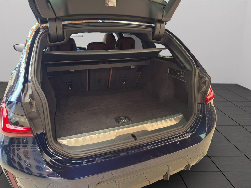 BMW 330 Touring 330eAS PHEV 50 jahre led pdc camera headup trekhaak pano btw... — photo 21