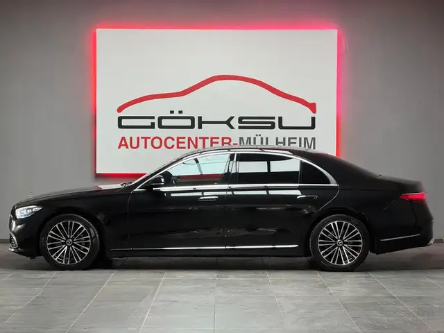 Mercedes-Benz S Class view 3