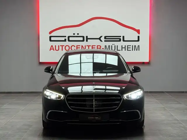 Mercedes-Benz S Class view 4