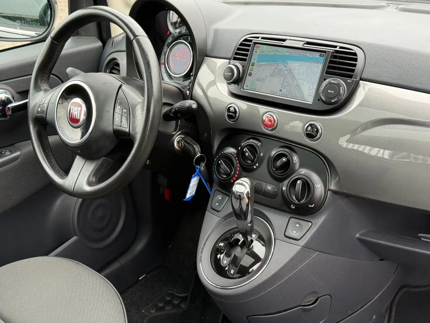 Fiat 500 0.9 TwinAir Lounge Carplay Panoramadak Automaat Ai Grijs - 2