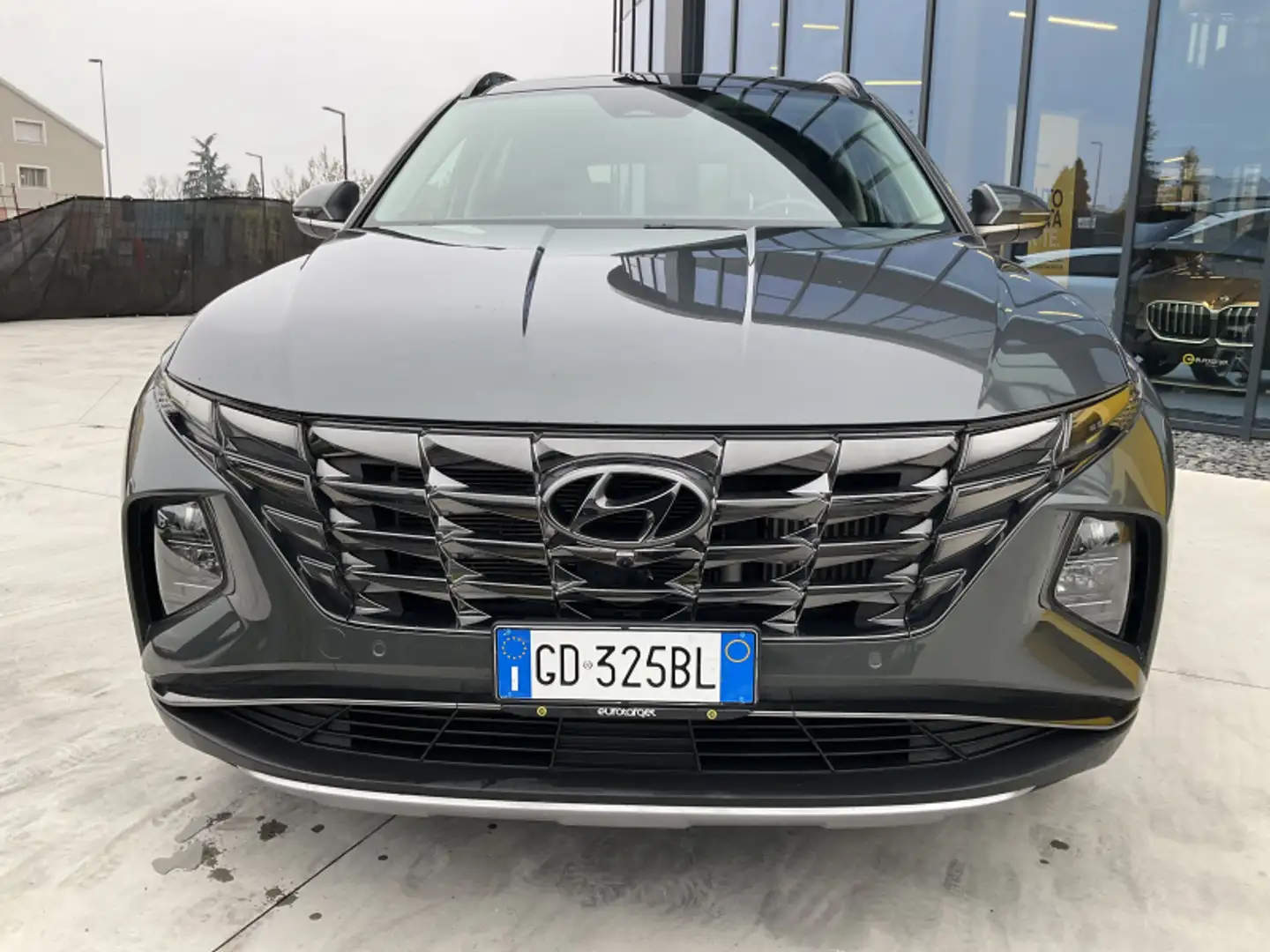 Hyundai TUCSON 1.6 HEV aut.Exellence Gris - 2