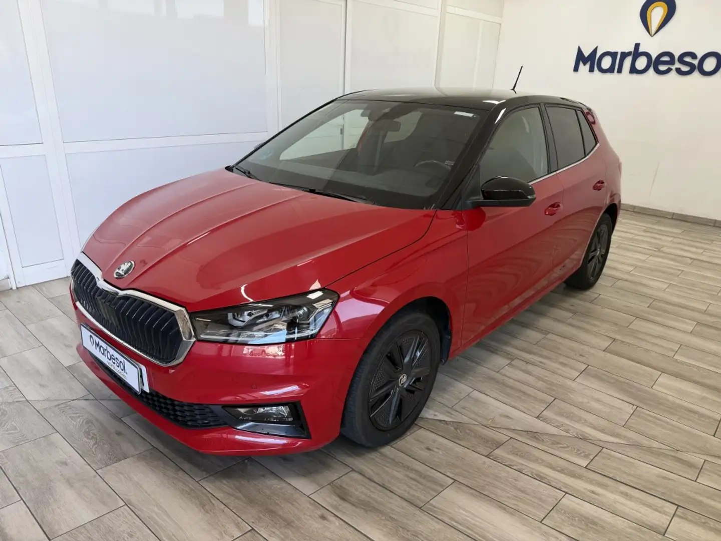Skoda Fabia 1.0 TSI Design DSG 85kW Rojo - 2