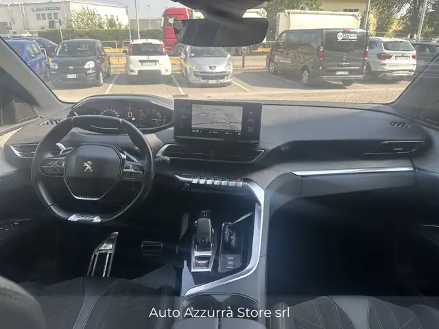 Peugeot 3008 view 10