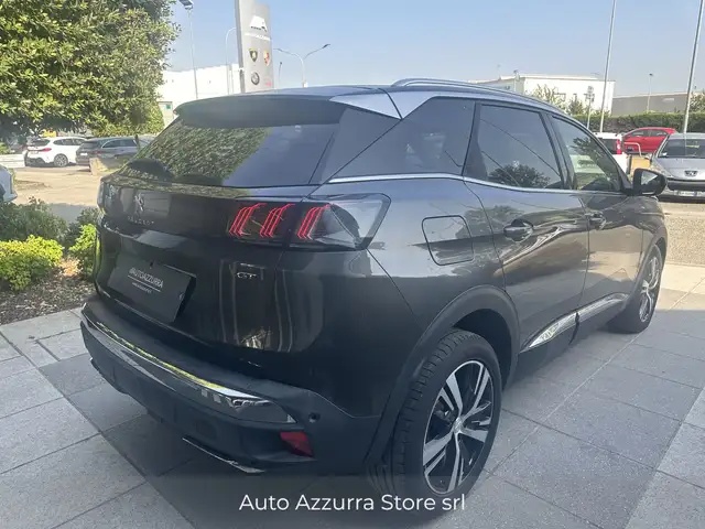 Peugeot 3008 view 4