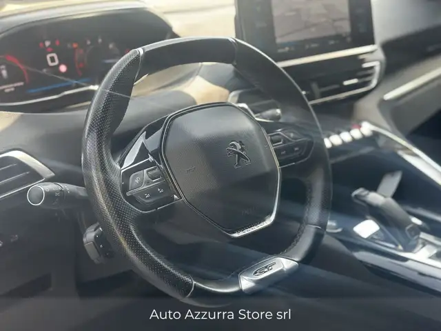 Peugeot 3008 view 11