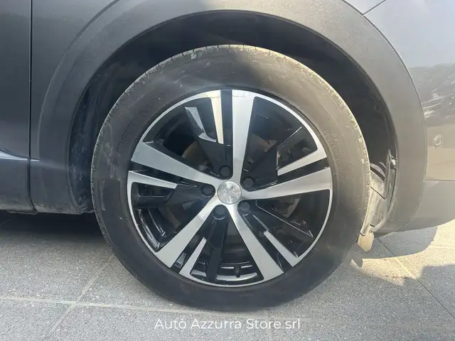 Peugeot 3008 view 7
