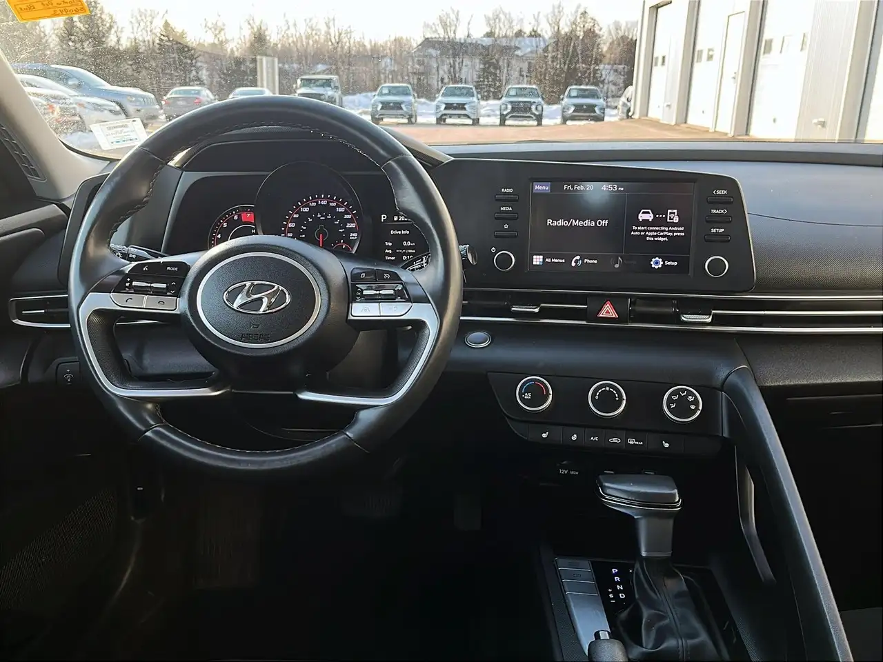 Hyundai ELANTRA снимка Hyundai ELANTRA