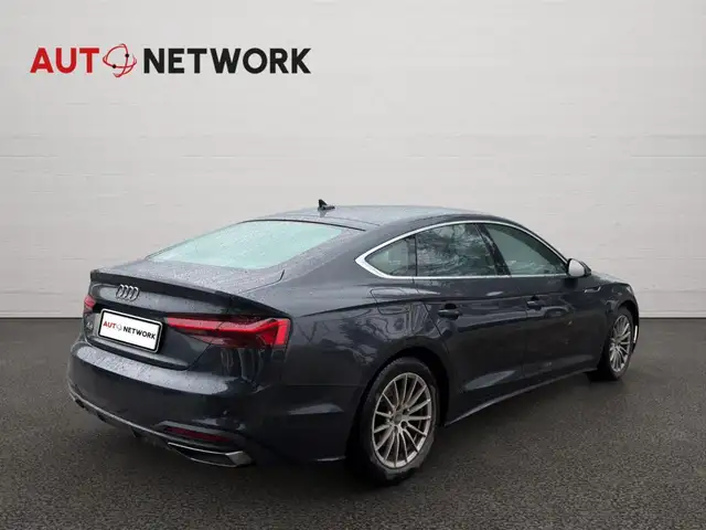 Audi A5 view 4
