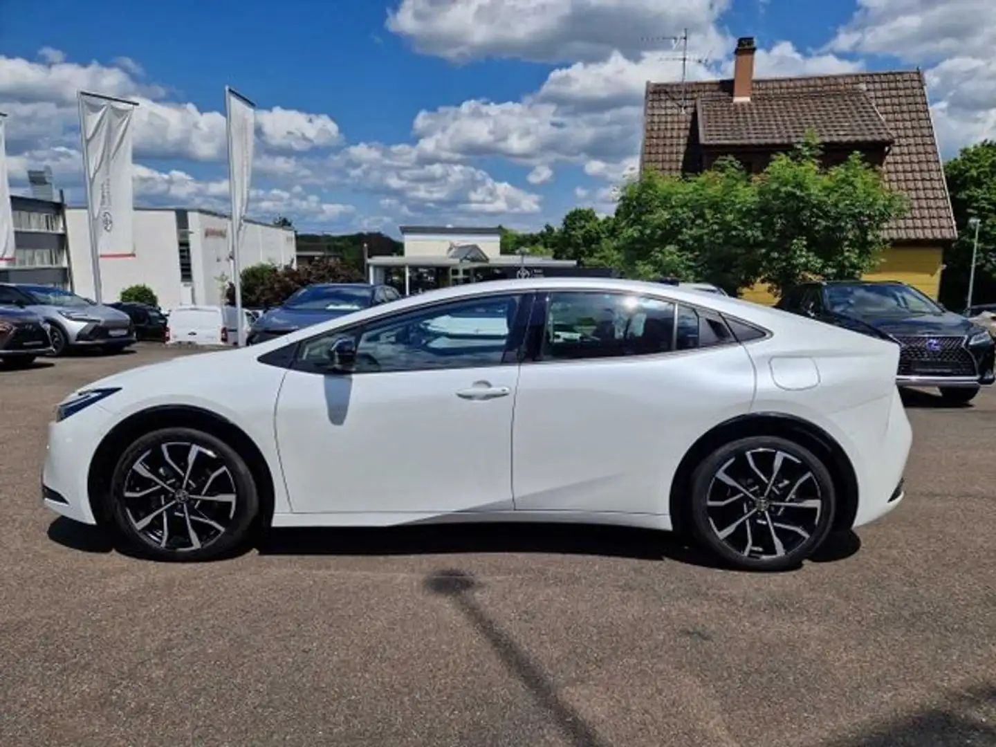 Toyota Prius Plug-In Hybrid Advanced Solar - 2