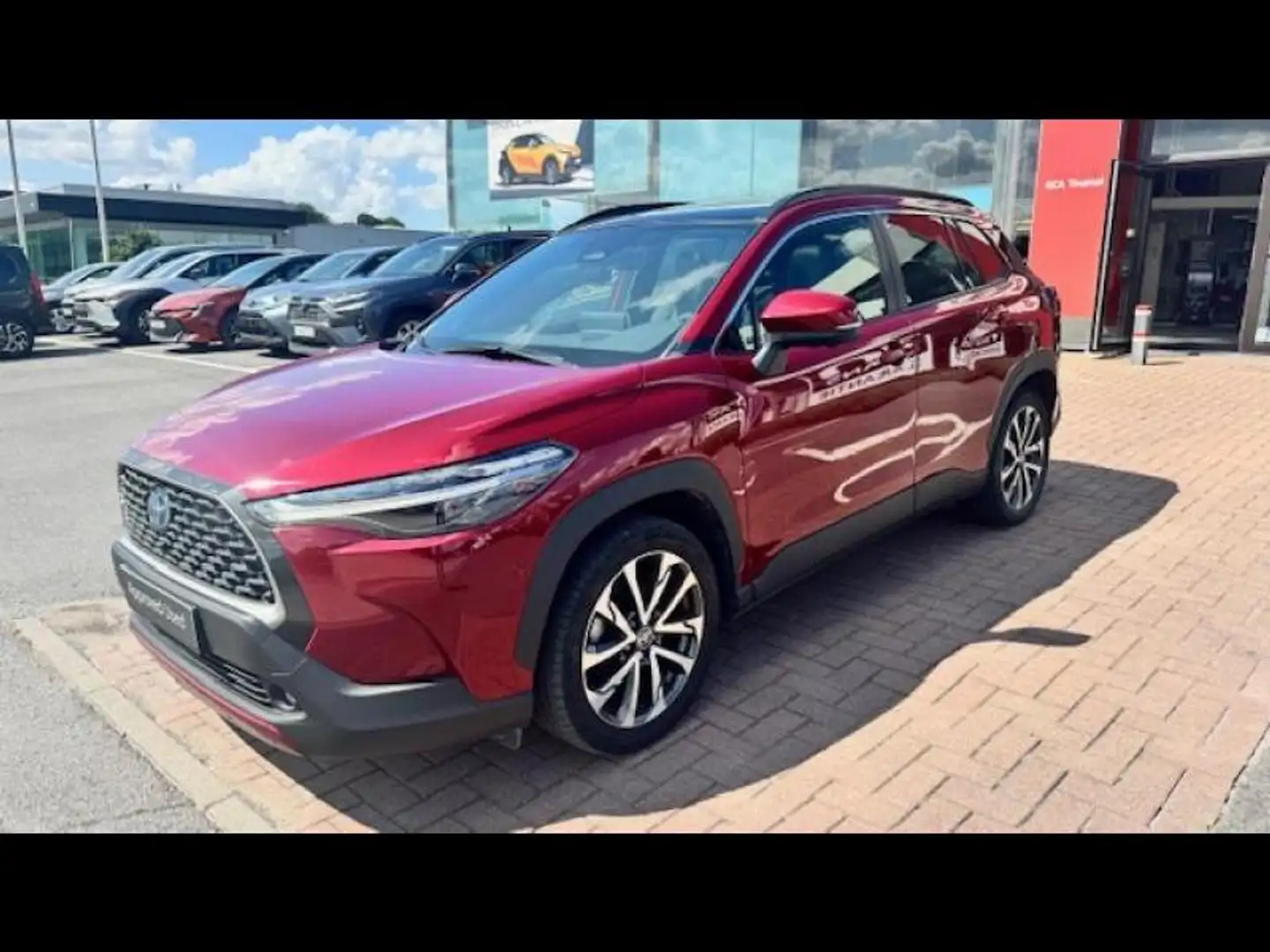 Toyota Corolla Cross Premium Červená - 2