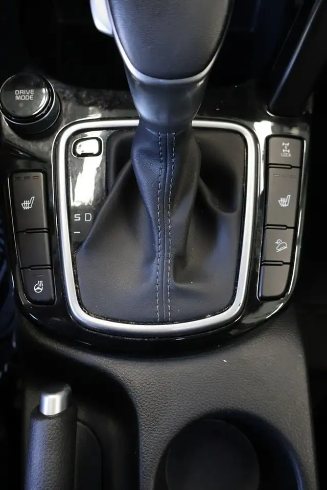 Kia Seltos снимка Kia Seltos