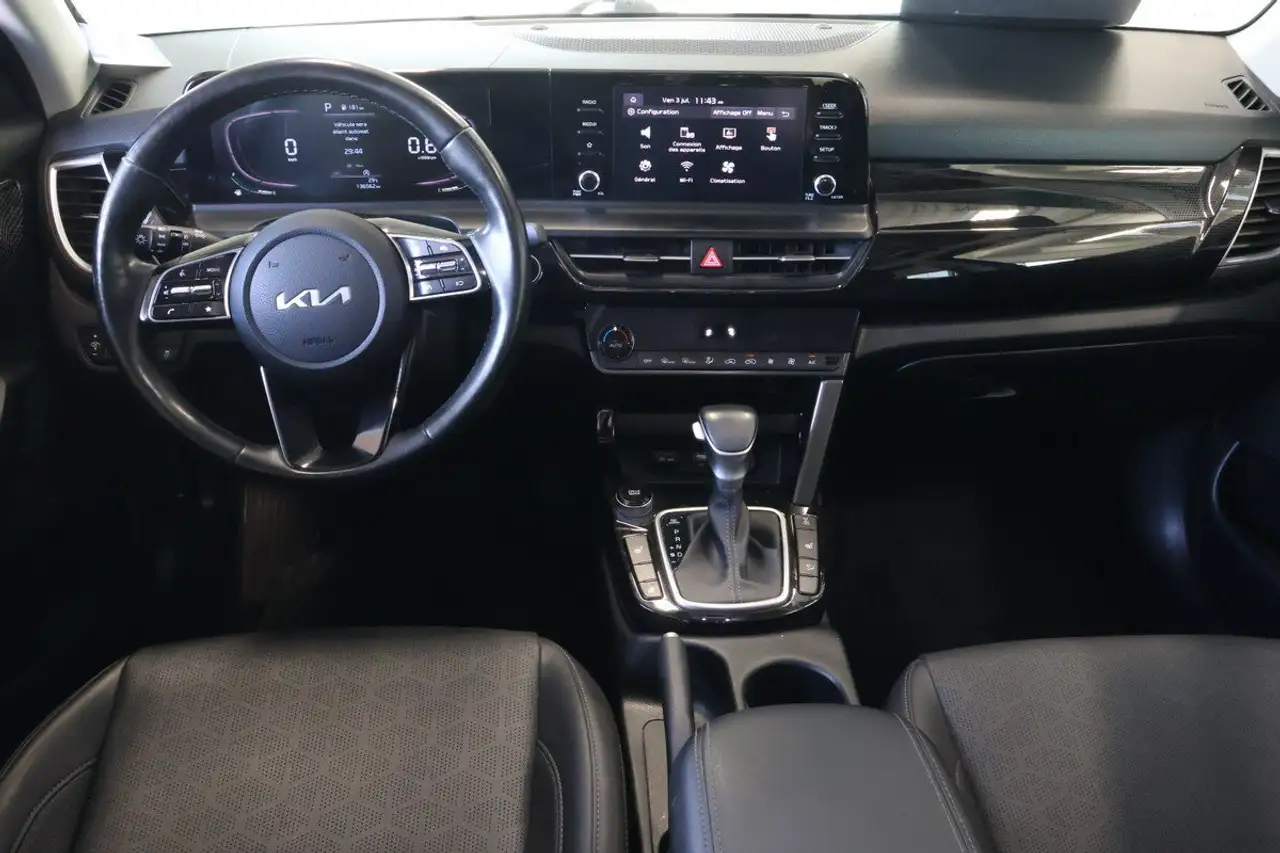 Kia Seltos снимка Kia Seltos