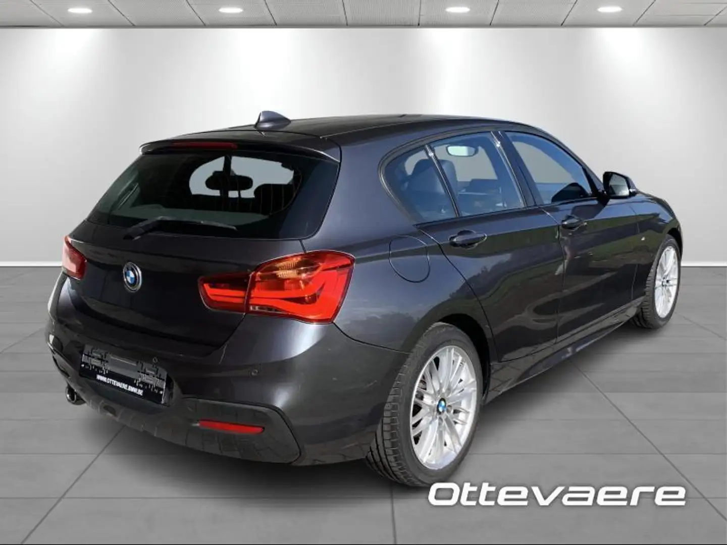 BMW 116 Hatch Gris - 2