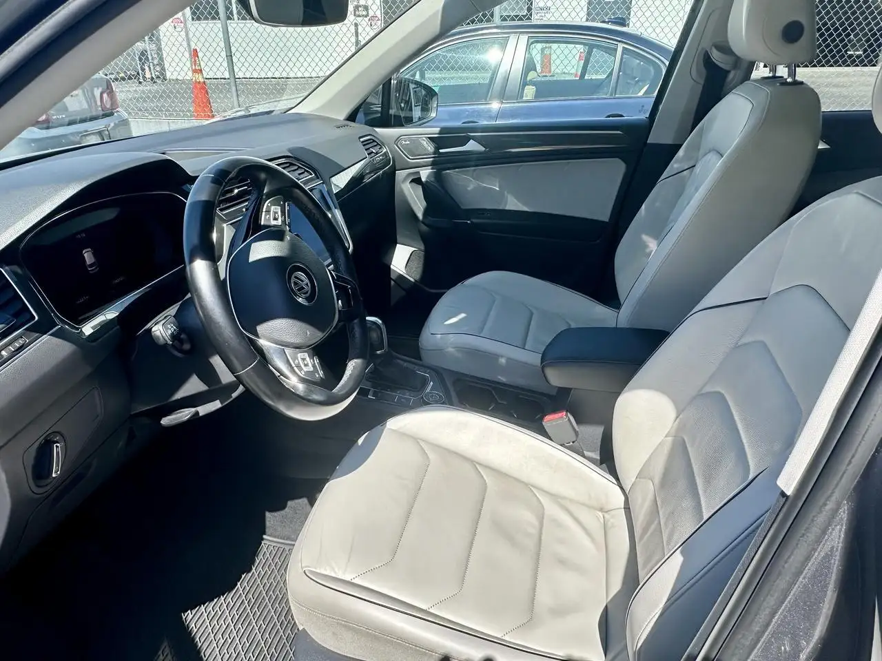 Volkswagen Tiguan снимка Volkswagen Tiguan