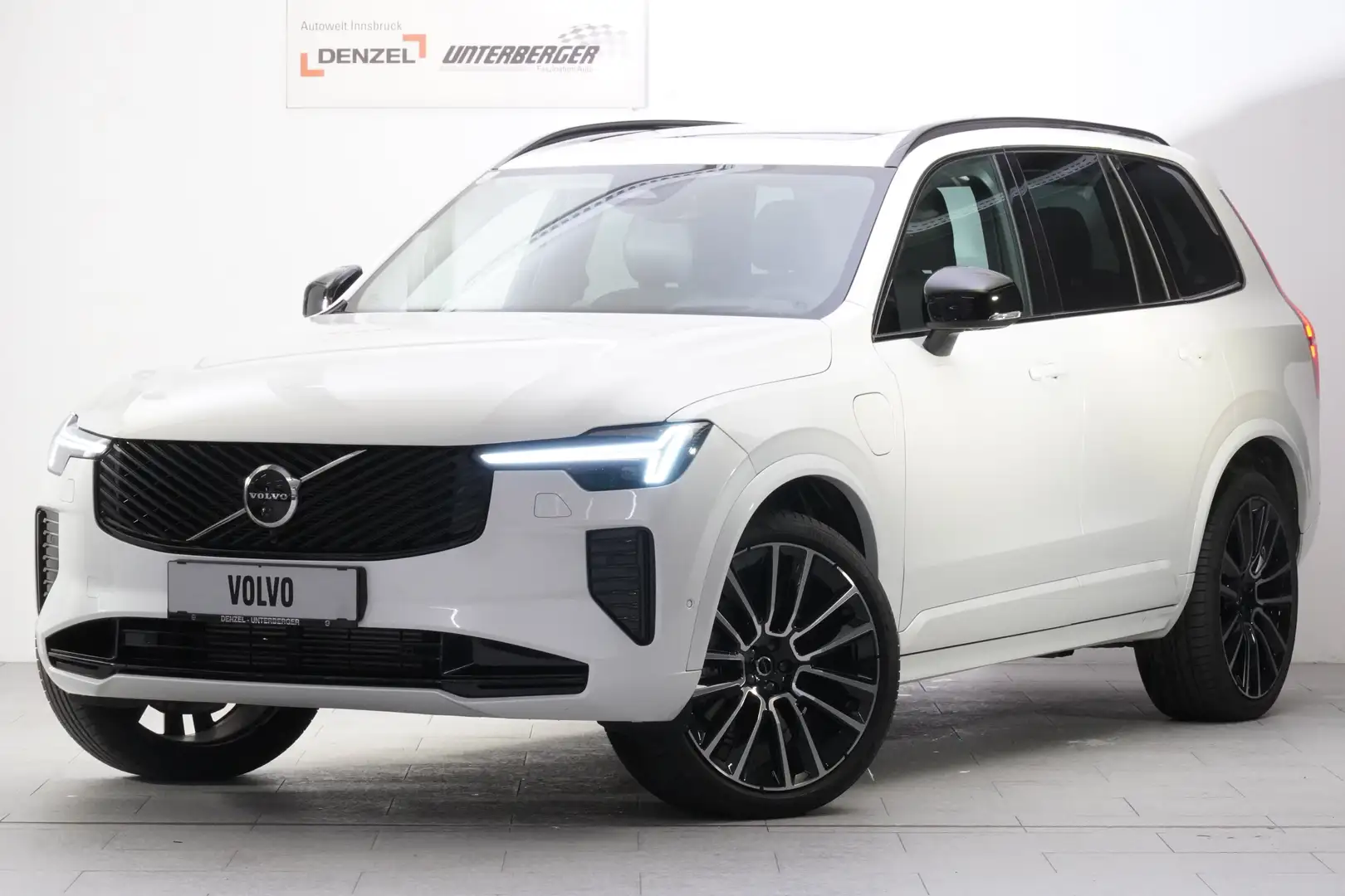 Volvo XC90 T8 Plug in Hybrid Ultra Dark Weiß - 1