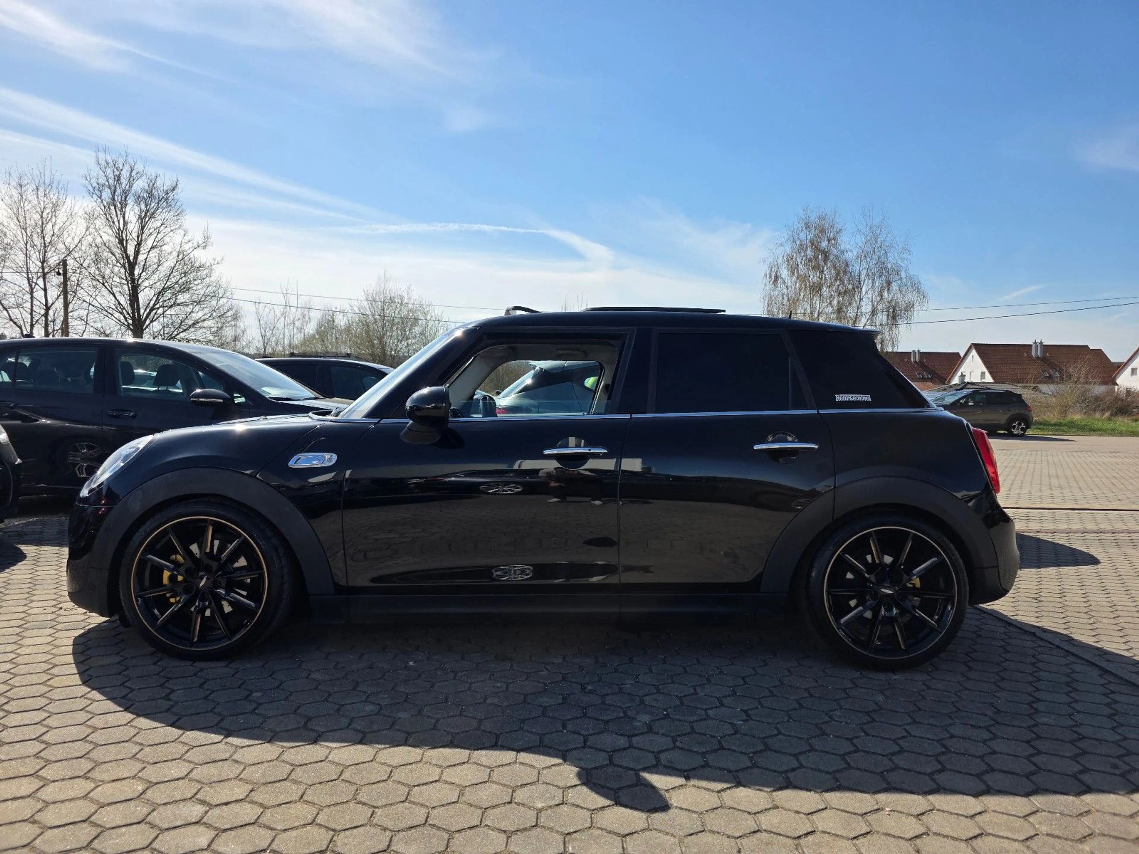 MINI Cooper S Mini 5-trg. Cooper S / TÜV NEU — photo 2