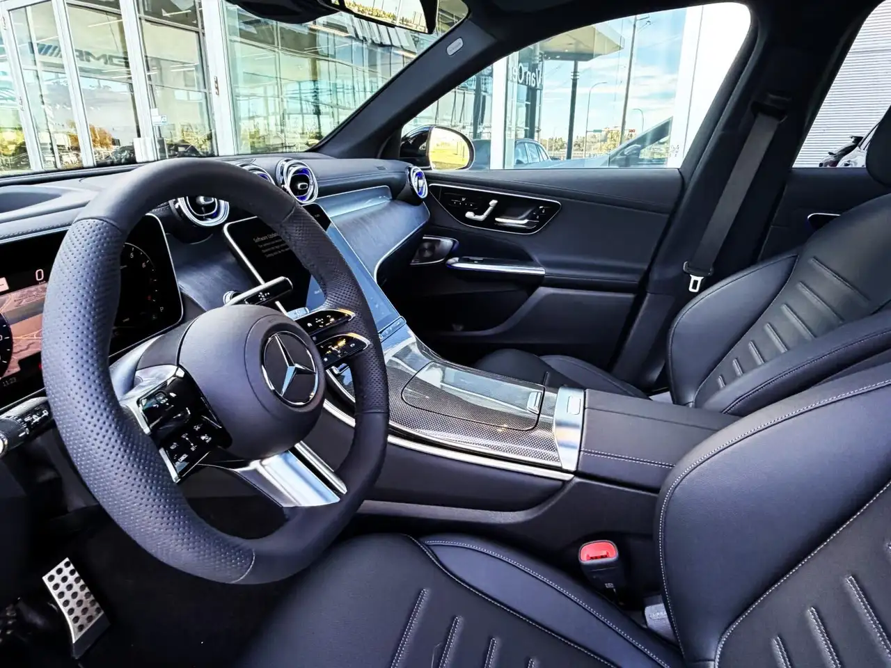 Mercedes-Benz GLC снимка Mercedes-Benz GLC